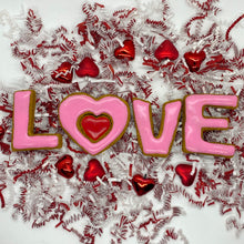 Load image into Gallery viewer, Valentine&#39;s Day Treats (large box)
